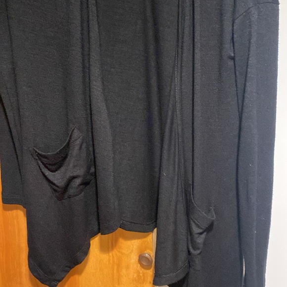 Girls top - Picture 3 of 5